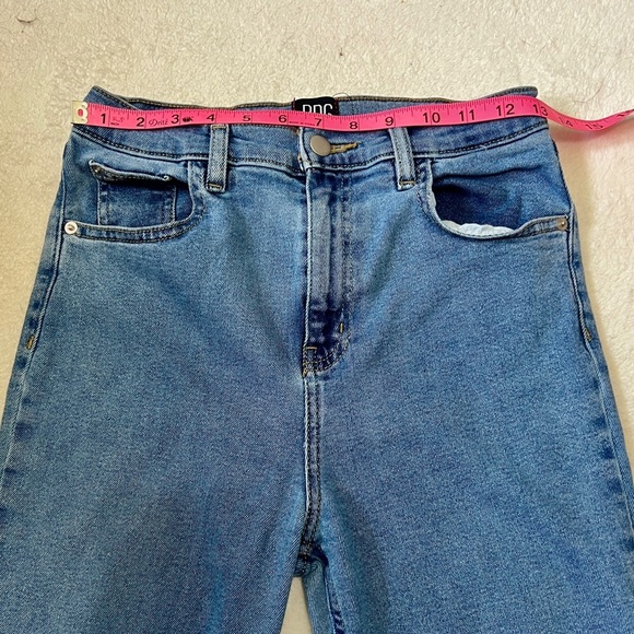 BDG Urban Outfitters Girlfriend High Rise Jeans - Size 28 - Picture 3 of 11